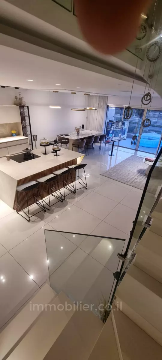 Duplex 5 cômodos Ashdod Tet vav 15-IBL-2958