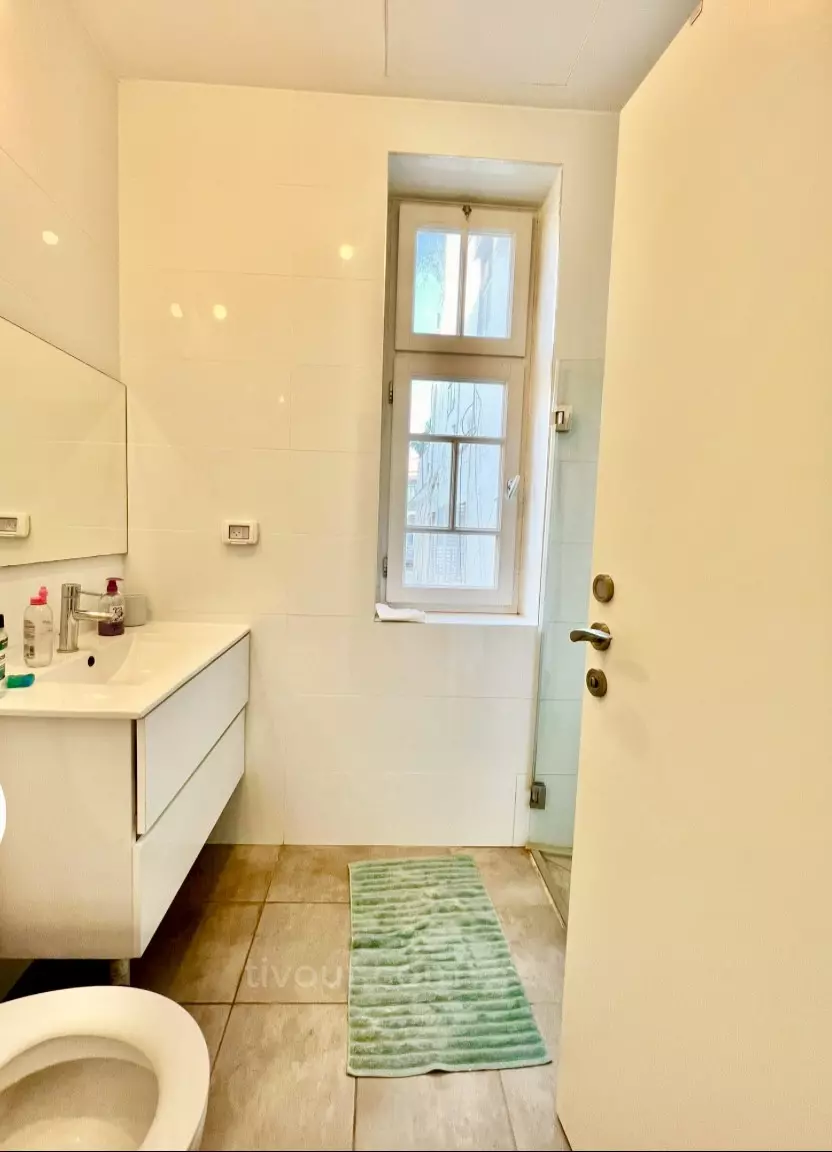 Apartamento 3 cômodos Tel Aviv Região marítima 210-IBL-1984