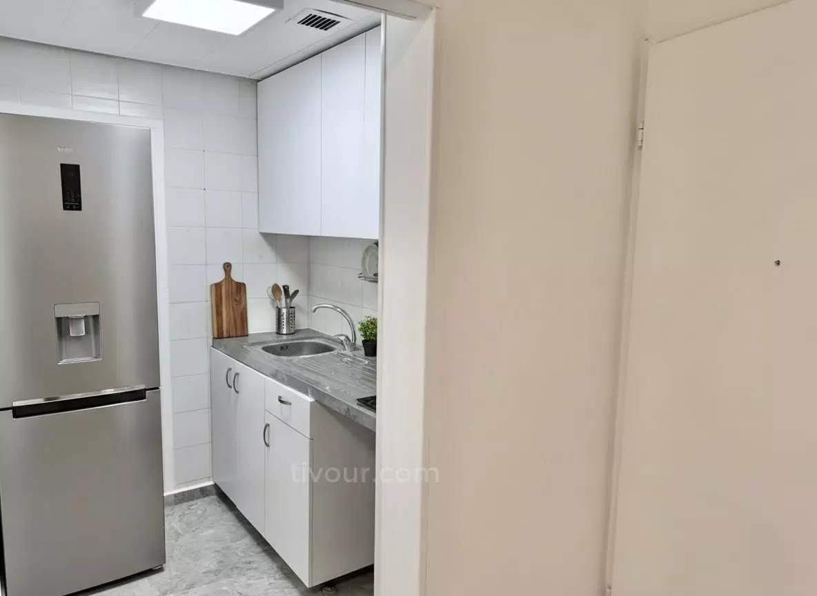 Apartamento 2 cômodos Ashdod À beira-mar 210-IBL-2136