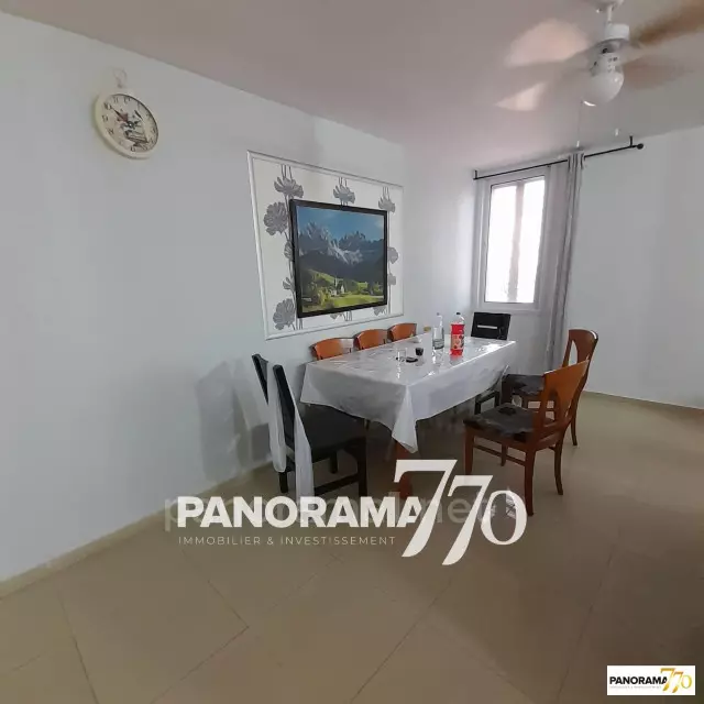 Apartamento 4 cômodos Ascalão Afridar