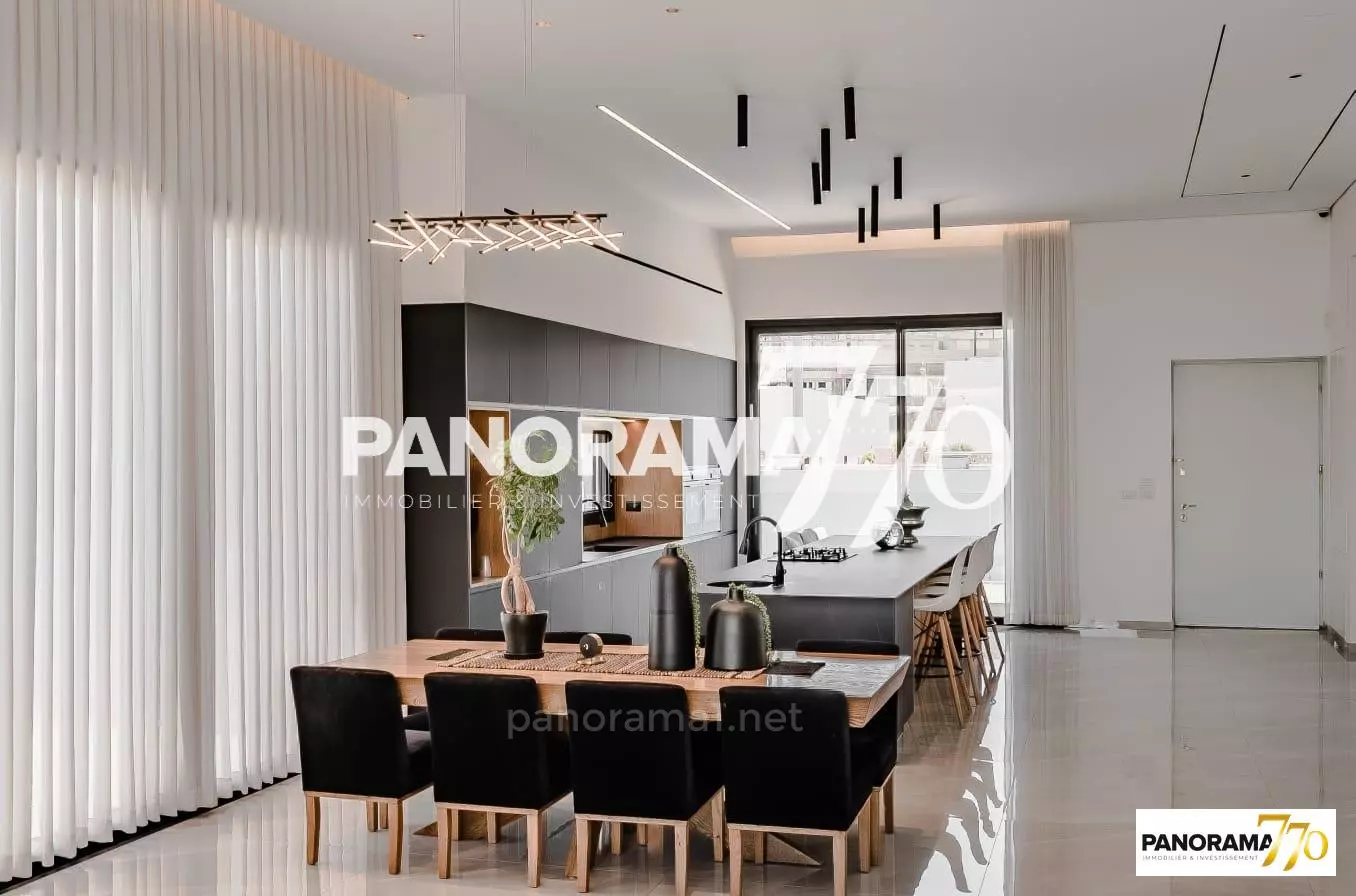 Casarão 5 cômodos Ascalão Barnea 233-IBL-1461