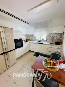 Apartamento 4 cômodos Ascalão Agamim