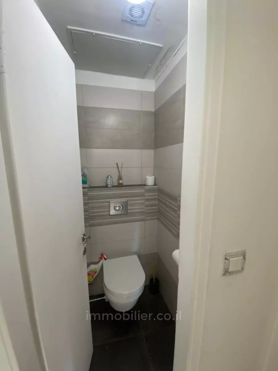 Apartamento 4 cômodos Jerusalém Baka 245-IBL-1895