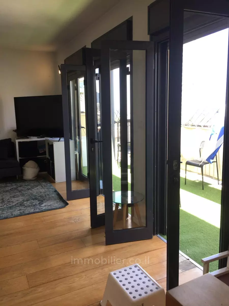 Duplex 4 cômodos Tel Aviv Florentine 245-IBL-1951