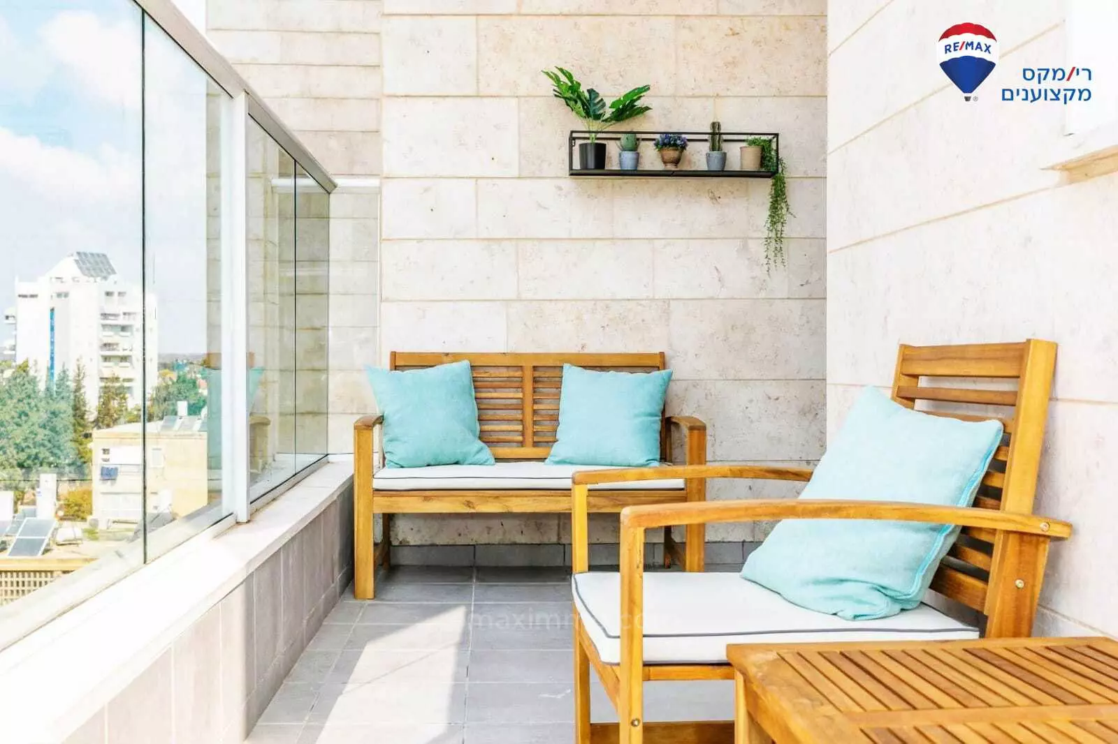 Apartamento 4 cômodos Hadera yosfatal 379-IBL-404