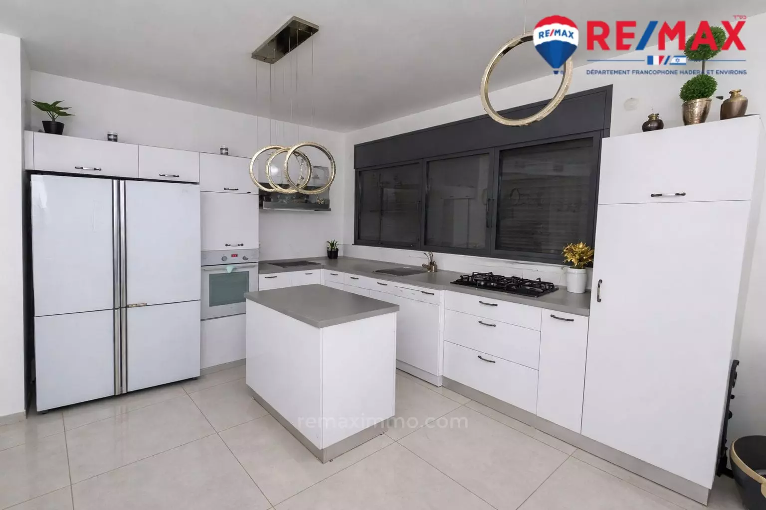 Apartamento 4 cômodos Hadera Centro da cidade 379-IBL-448
