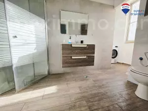 Duplex 6 cômodos Hadera Centro da cidade