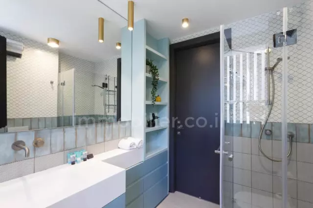 Apartamento 3 cômodos Tel Aviv Primeira linha de mar