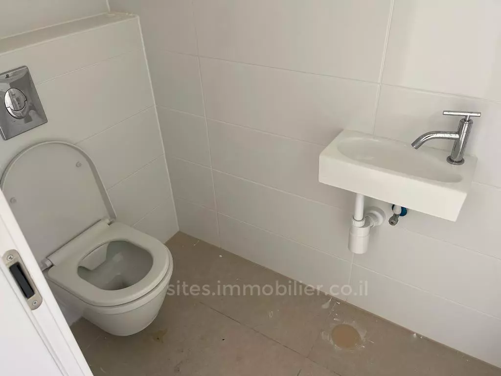 Apartamento 5 cômodos Netanya Mar 457-IBL-1239