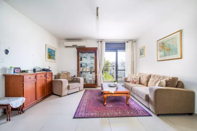 Apartamento 4 cômodos Jerusalém Kiryat Menahem