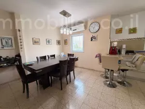 Casa de campo 6 cômodos Netanya Centro da cidade