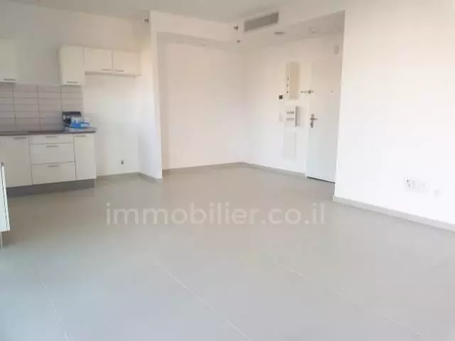 Apartamento 2 cômodos Herzliya Herzliya 511-IBL-1390