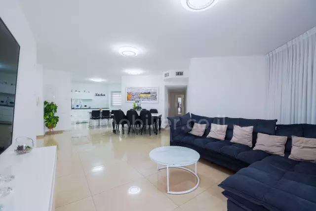 Apartamento 5 cômodos Ashdod Tet vav