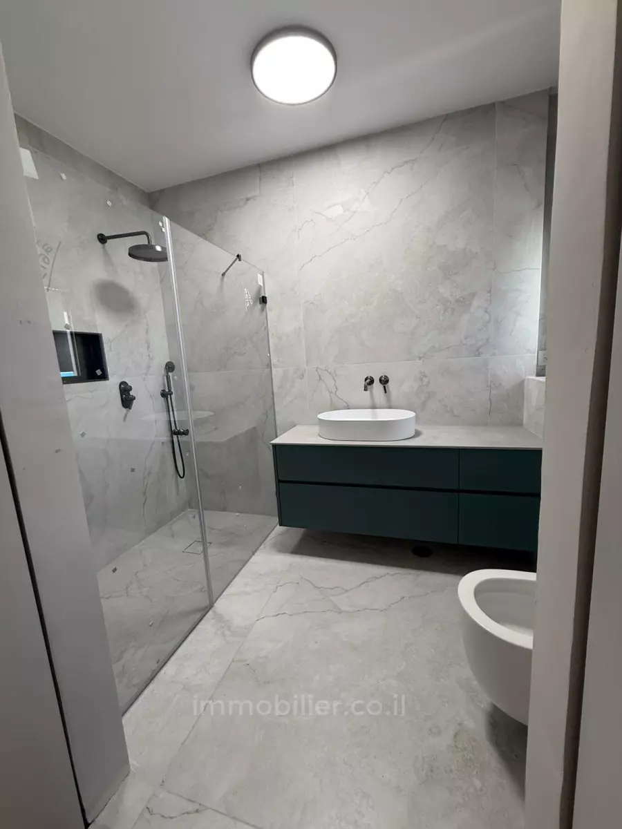 Apartamento 5 cômodos Ashdod Marina 511-IBL-1741