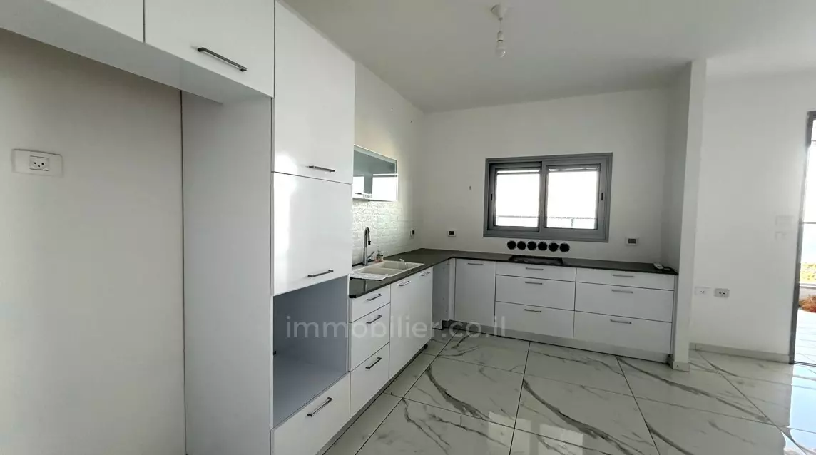 Apartamento 5 cômodos Ashdod Mar 511-IBL-1816