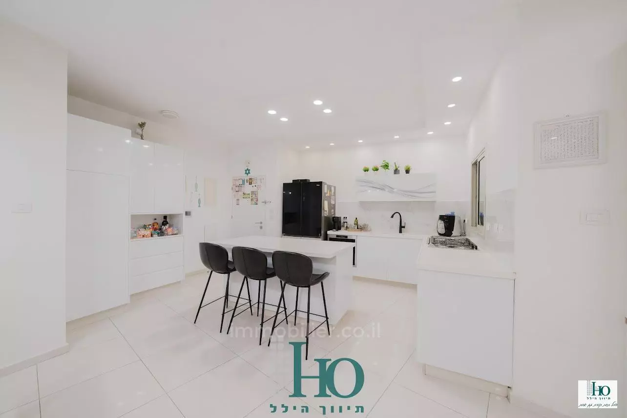 Apartamento 5 cômodos Ascalão Afridar 529-IBL-59