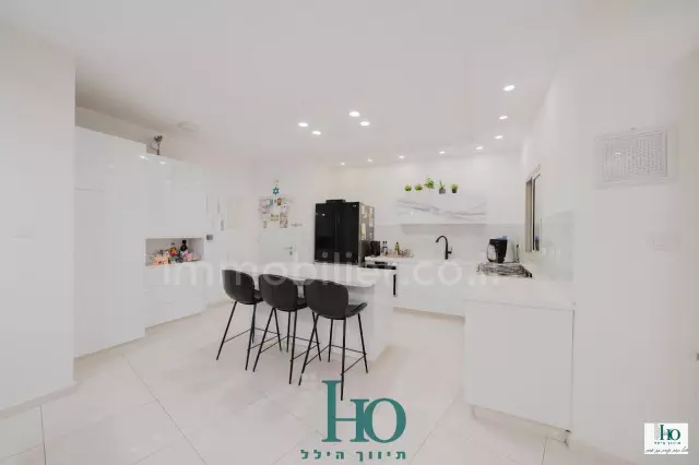 Apartamento 5 cômodos Ascalão Afridar