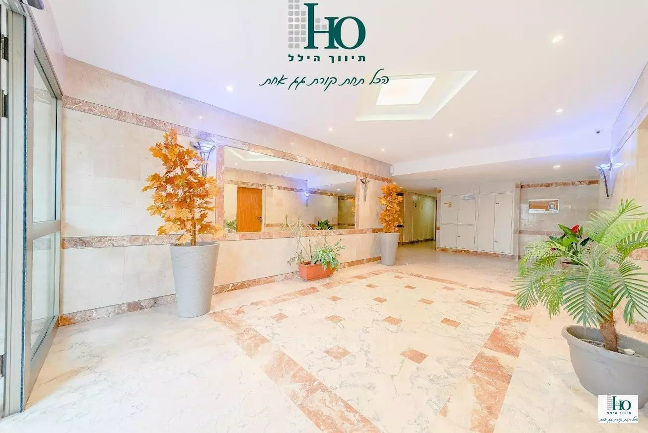 Duplex 4 cômodos Ascalão Afridar 529-IBL-69