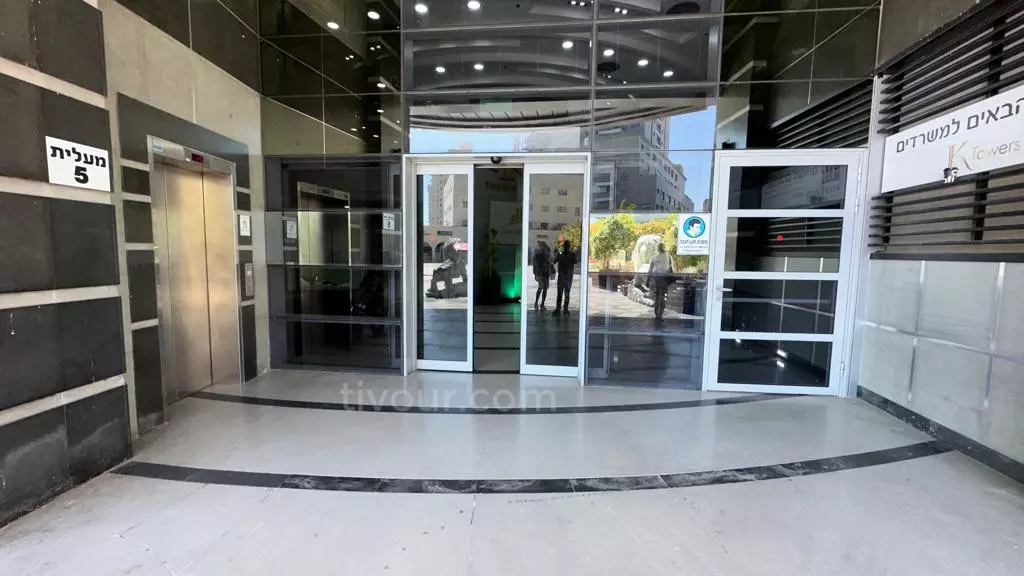 Офисные помещения 3 комнат Ashdod City 210-IBL-2003