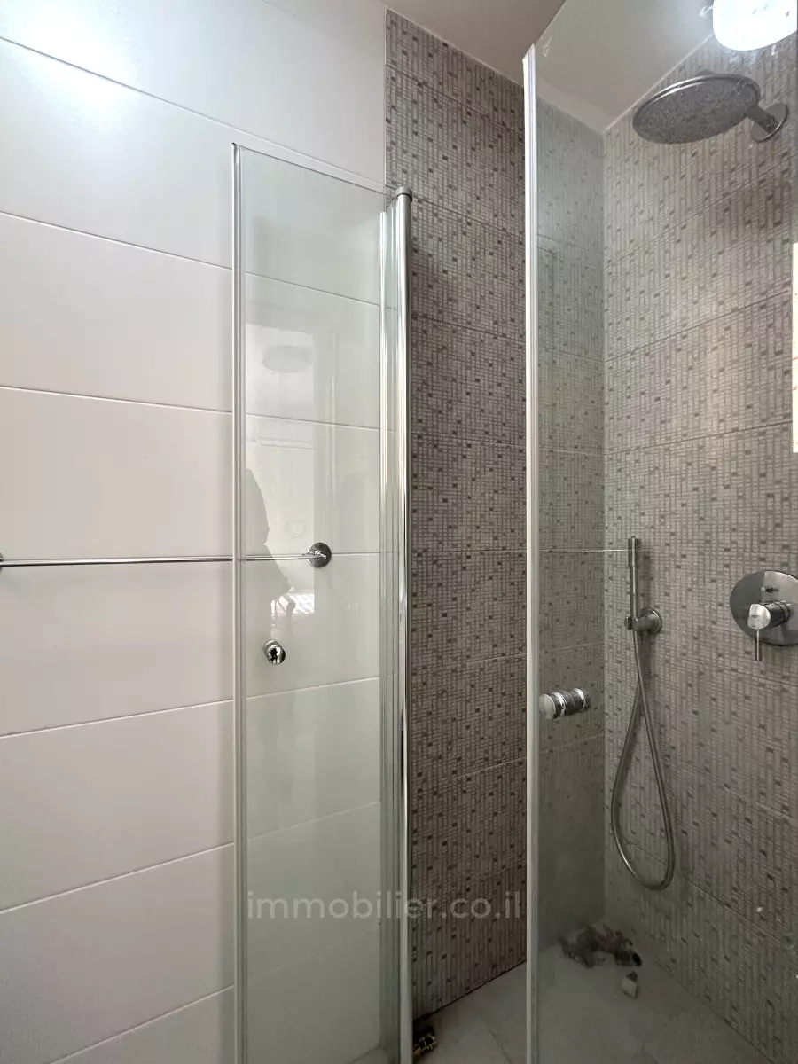 Квартира 3 комнат Tel Aviv рядом с морем 232-IBL-4013