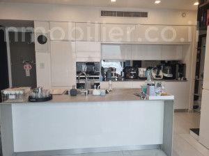 Продажа Квартира Tel Aviv