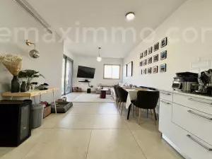 Квартира 3 комнат Hadera Givat olga
