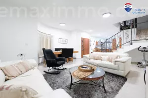 Коттедж 5.5 комнат Hadera Район ха-Оцар