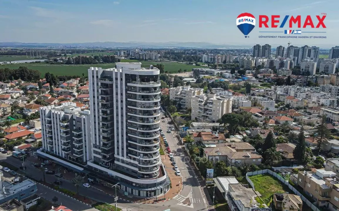 Квартира 4 комнат Hadera Центр города 379-IBL-448