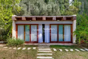 Вилла 10 комнат Savion Savion